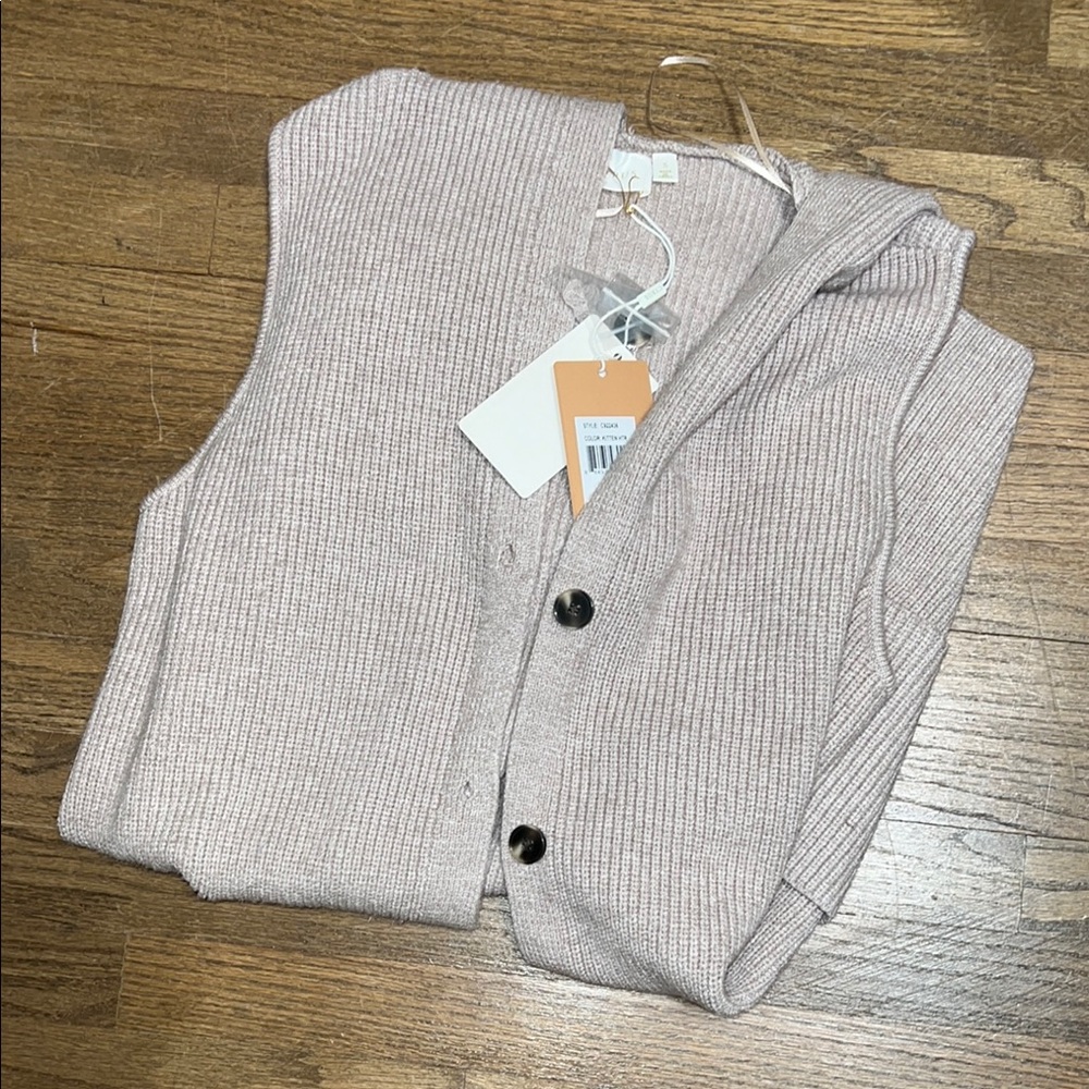 Cyrus Women's Ribbed Button Cardigan Vest in Light Blush